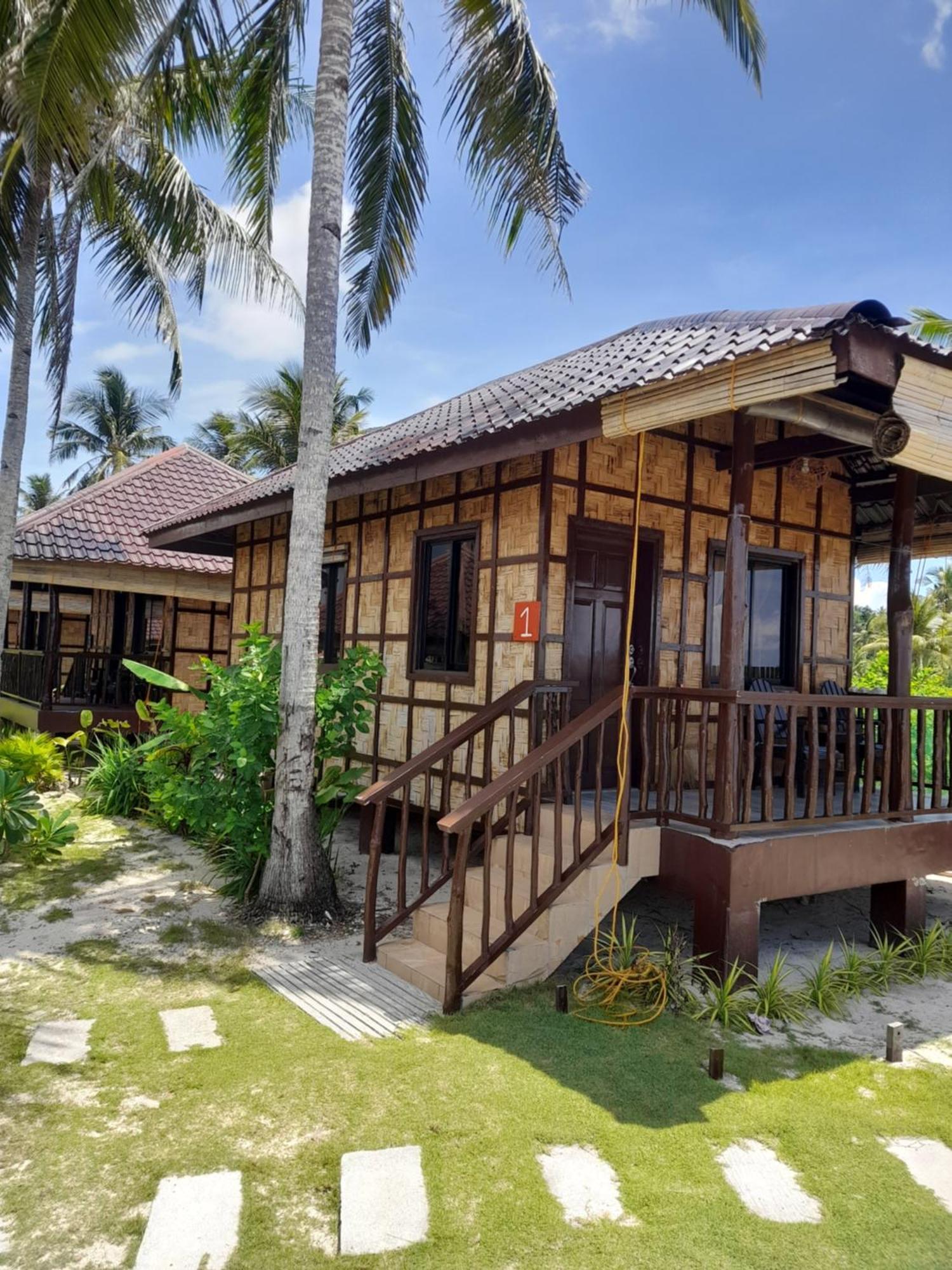 Hotel Darosa Del Mar Santa Monica (Siargao)